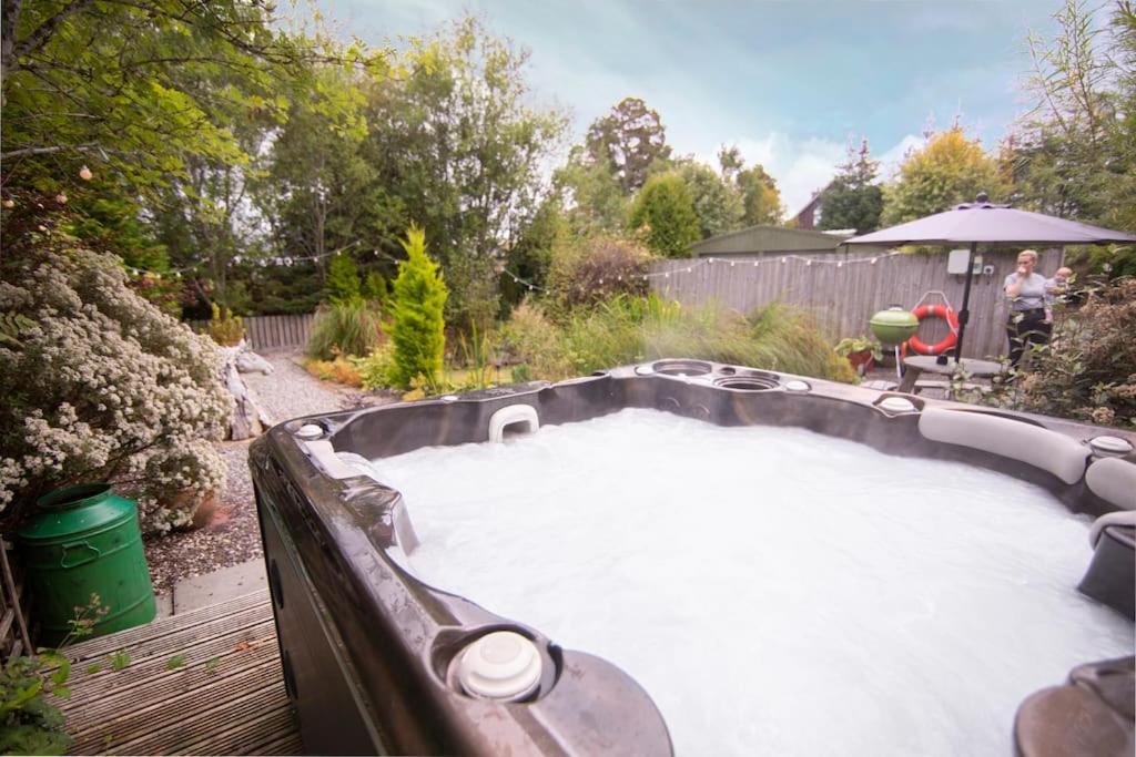 Calm Scottish Country Escape With Hot Tub Sleeps 6 Villa Inverness Eksteriør bilde